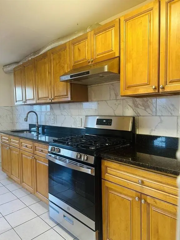 228 Fayette St #0, Quincy, MA 02170