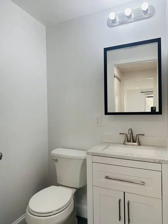 15 Bower Rd #E1, Quincy, MA 02169