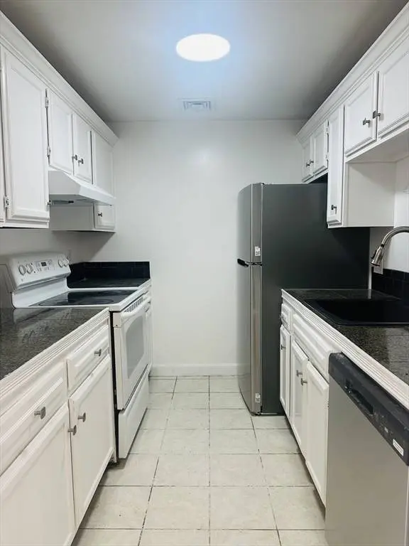 15 Bower Rd #E1, Quincy, MA 02169