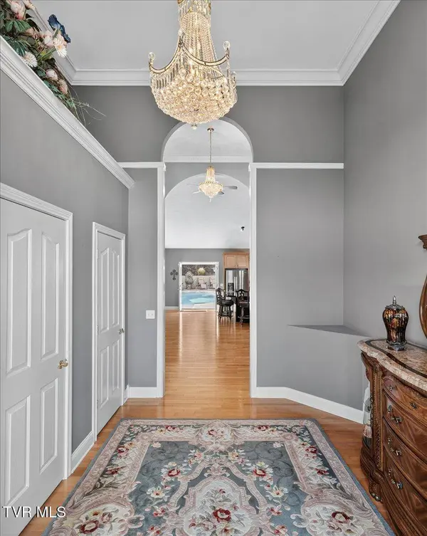 101 Bond Town RD, Blountville, TN 37617