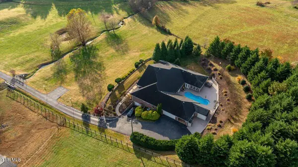 101 Bond Town RD, Blountville, TN 37617