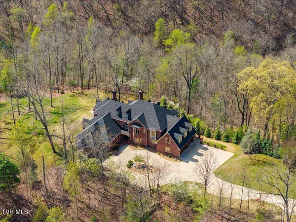 54 Three Oaks DR, Bristol, TN 37620