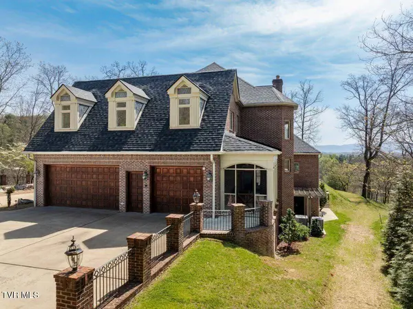54 Three Oaks DR, Bristol, TN 37620