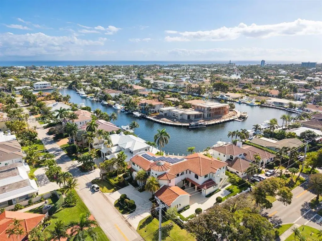 2300 NE 34th Ct, Lighthouse Point, FL 33064-8147