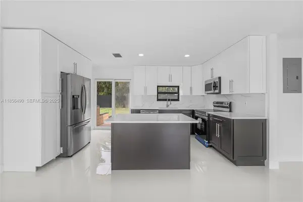 949 SE 5th St, Deerfield Beach, FL 33441-5921