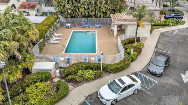 4907 Pelican MNR, Coconut Creek, FL 33073