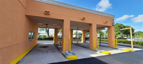5300 Coconut Creek Pkwy, Margate, FL 33063