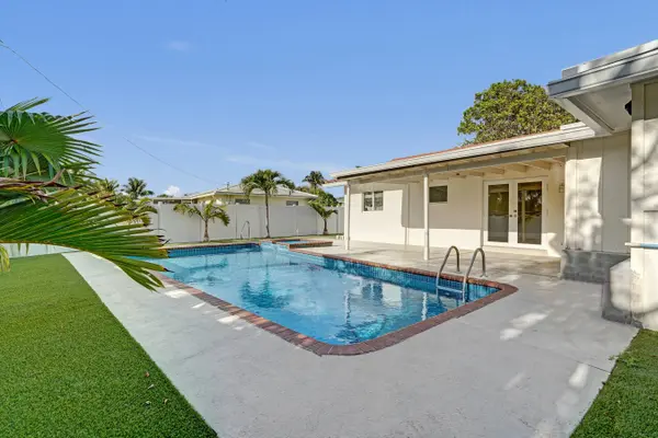 3779 NW 4th CT, Boca Raton, FL 33431