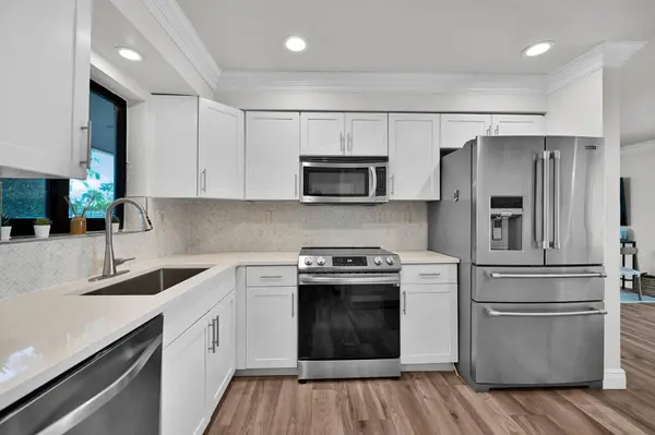 908 SE 16th ST, Deerfield Beach, FL 33441