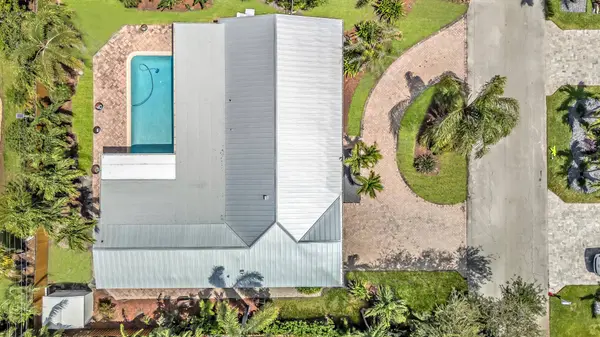 2241 NE 33rd ST, Lighthouse Point, FL 33064
