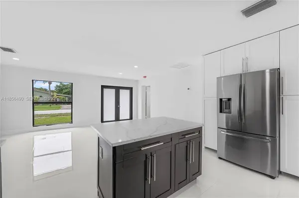 949 SE 5th St, Deerfield Beach, FL 33441-5921