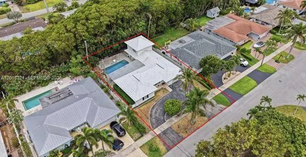 1310 SE 14th Ct, Deerfield Beach, FL 33441