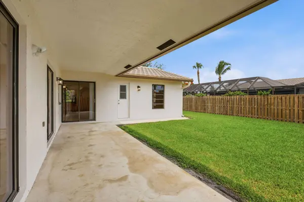 7909 NW 18th PL, Margate, FL 33063
