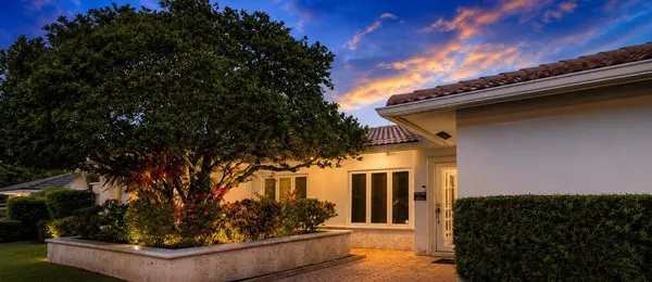 4220 NE 26th AVE, Lighthouse Point, FL 33064