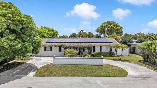 3830 NE 22nd TER, Lighthouse Point, FL 33064
