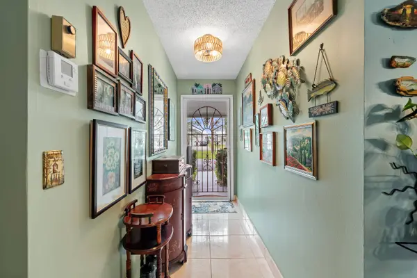 2017 SW Golf LN #113, Boynton Beach, FL 33426