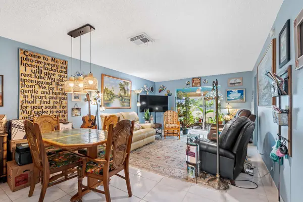 2017 SW Golf LN #113, Boynton Beach, FL 33426