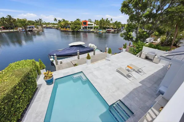 2009 NE 21ST ST, Fort Lauderdale, FL 33305