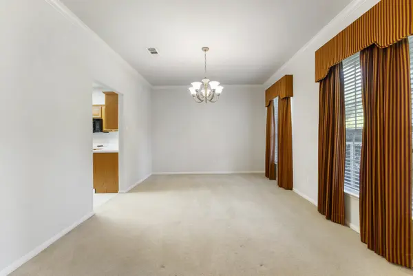 423 Tallow Dr, Conroe, TX 77385-9535