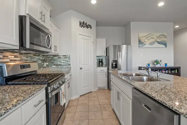 16313 Milwaukee ST, Justin, TX 76247