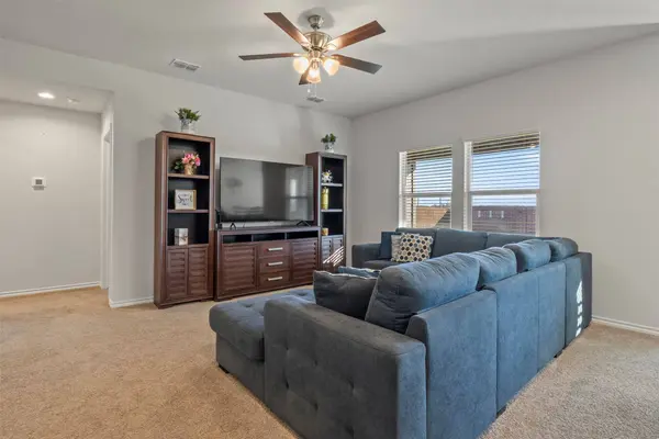 16313 Milwaukee ST, Justin, TX 76247