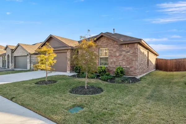 16313 Milwaukee ST, Justin, TX 76247