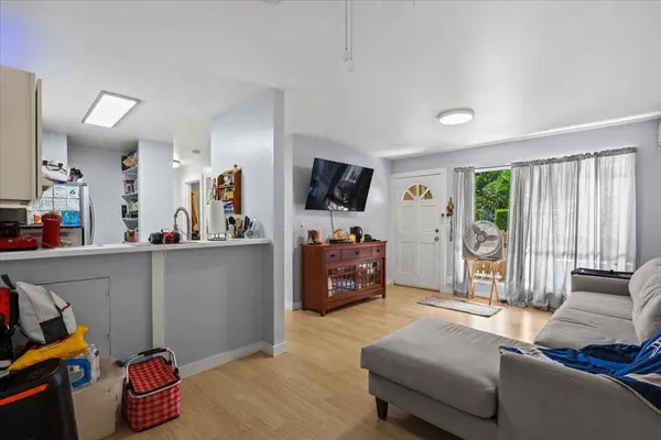 480 Kenolio Rd #1-103, Kihei, HI 96753