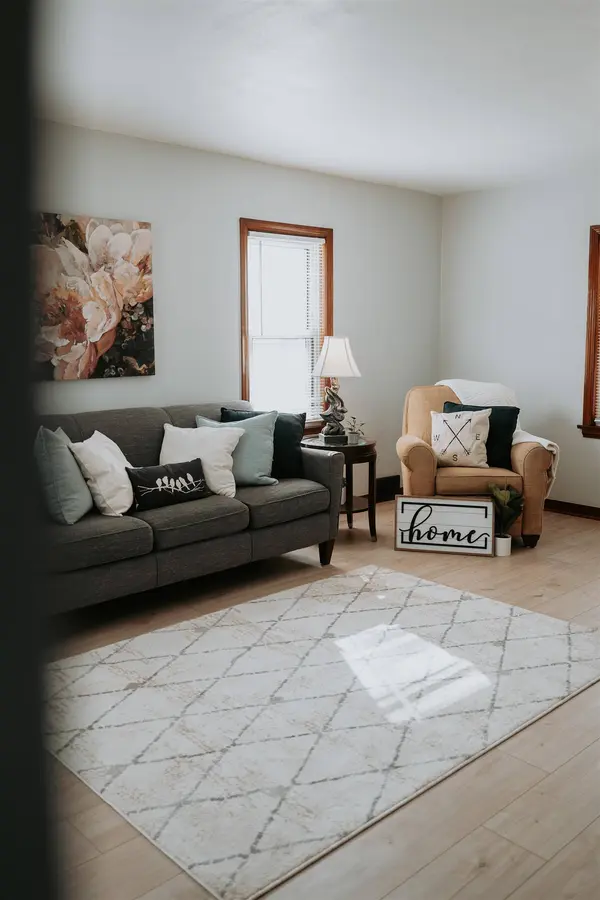 614 S Lincoln Avenue, Beaver Dam, WI 53916