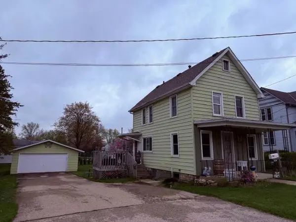 421 Kekoskee Street, Mayville, WI 53050