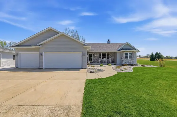 W7545 Country Drive, Beaver Dam, WI 53916