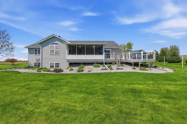 W7545 Country Drive, Beaver Dam, WI 53916