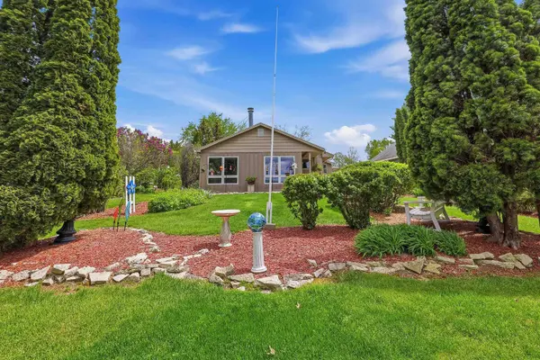 W10968 Glen Drive, Beaver Dam, WI 53916