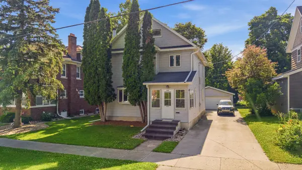 206 S Vita Avenue, Beaver Dam, WI 53916