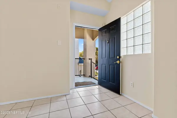 1701 THE GREENS WAY #1821, Jacksonville Beach, FL 32250