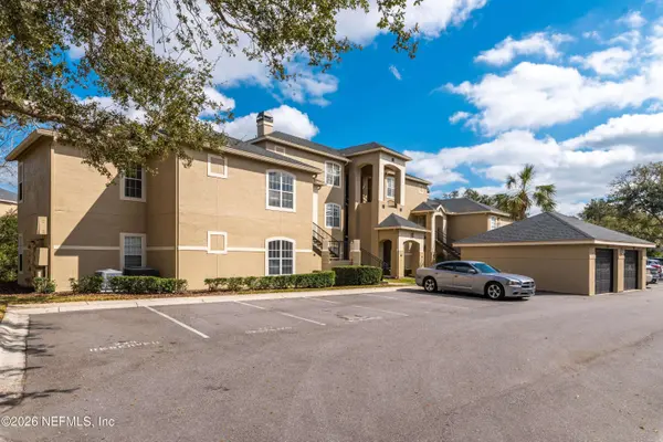 1701 THE GREENS WAY #1821, Jacksonville Beach, FL 32250