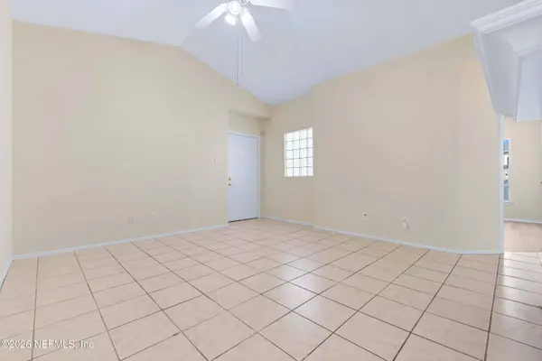 1701 THE GREENS WAY #1821, Jacksonville Beach, FL 32250