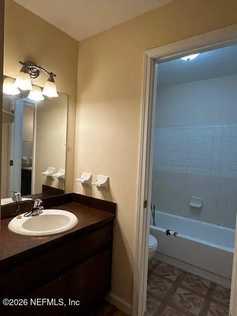 2730 HIDDEN VILLAGE DR, Jacksonville, FL 32216