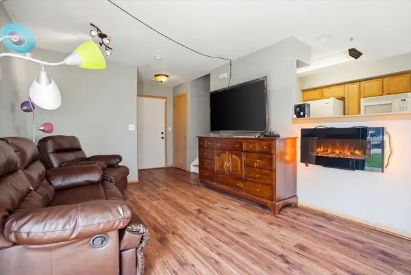 622 Key Largo DR #622, Fox Lake, IL 60020