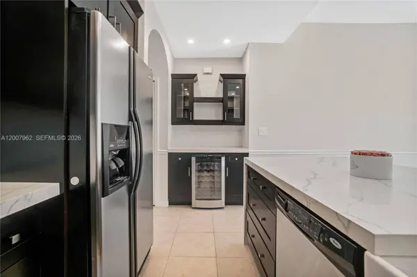 8334 NW 144th Ter, Miami Lakes, FL 33016