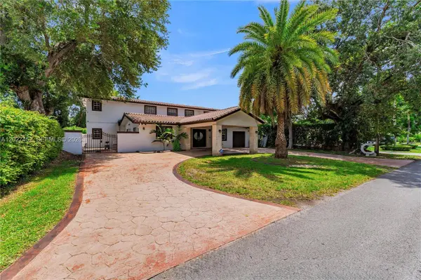 6284 SW 26th St, Miami, FL 33155
