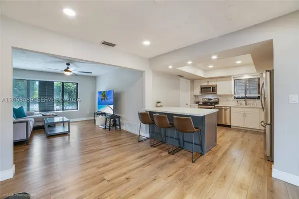 11941 NW 23rd St, Pembroke Pines, FL 33026