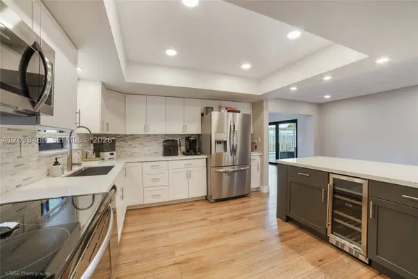 11941 NW 23rd St, Pembroke Pines, FL 33026