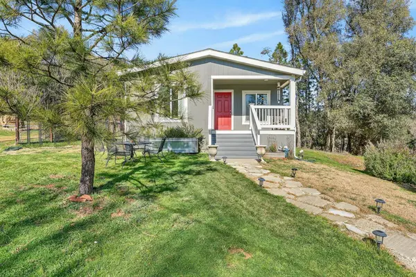 12114 Wolf RD, Grass Valley, CA 95949