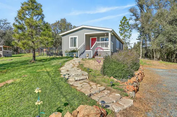 12114 Wolf RD, Grass Valley, CA 95949