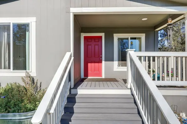 12114 Wolf RD, Grass Valley, CA 95949