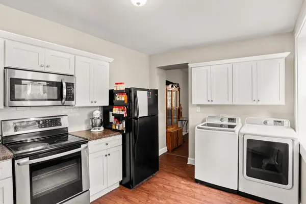 230 W Strawberry St, Lancaster, PA 17603-5323