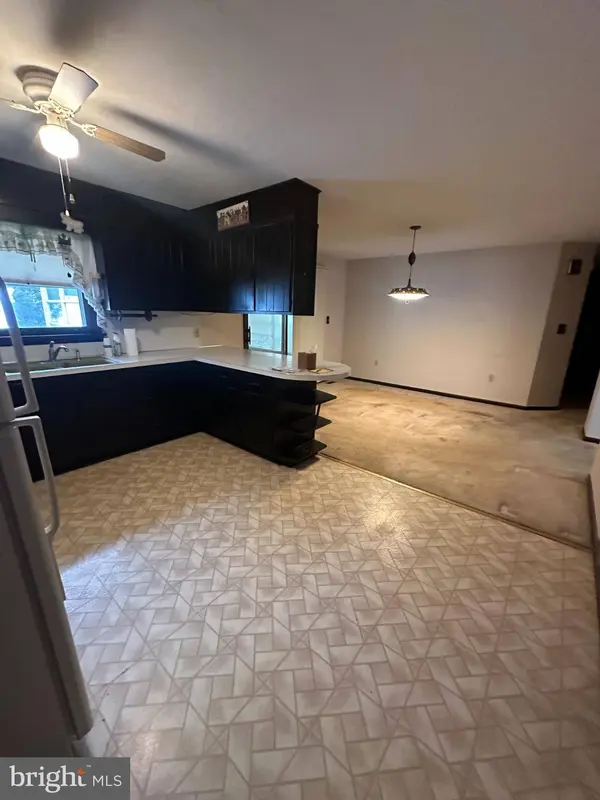 404 WINDY TOR RD, Leola, PA 17540