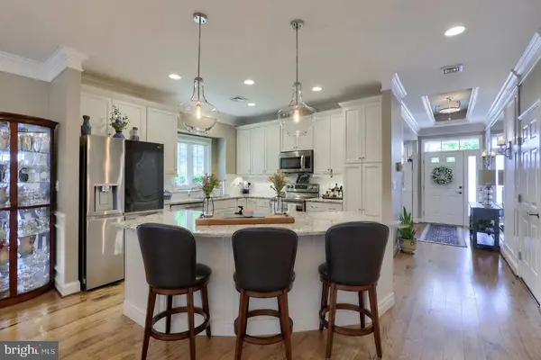1068 CONSTITUTION DR, Lititz, PA 17543