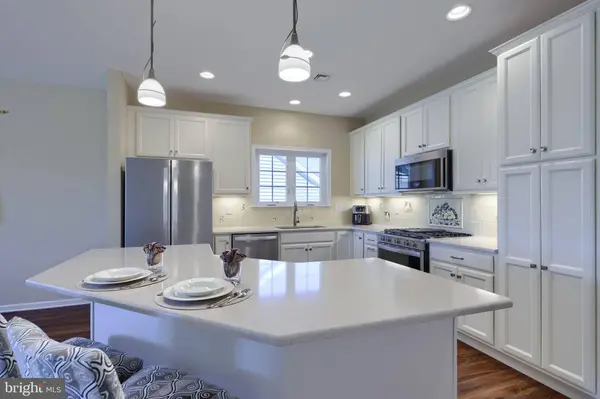 576 ALLEGIANCE DR, Lititz, PA 17543