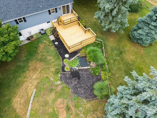 915 N Colebrook Rd, Manheim, PA 17545-9680
